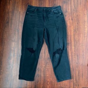 American Eagle Distressed Mom Straight Jean